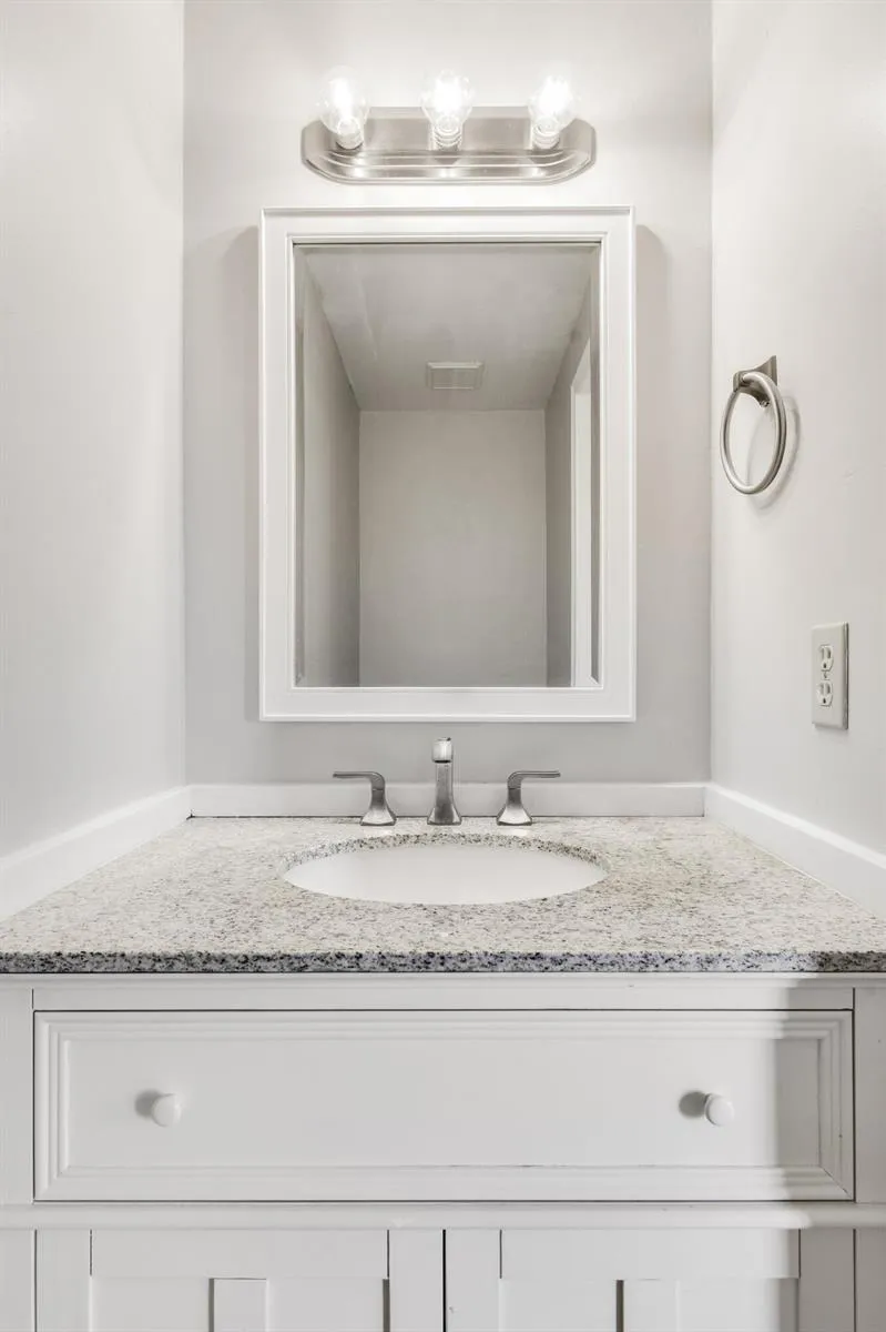 110 OLD ENGLISH COURT Jupiter, FL 33458