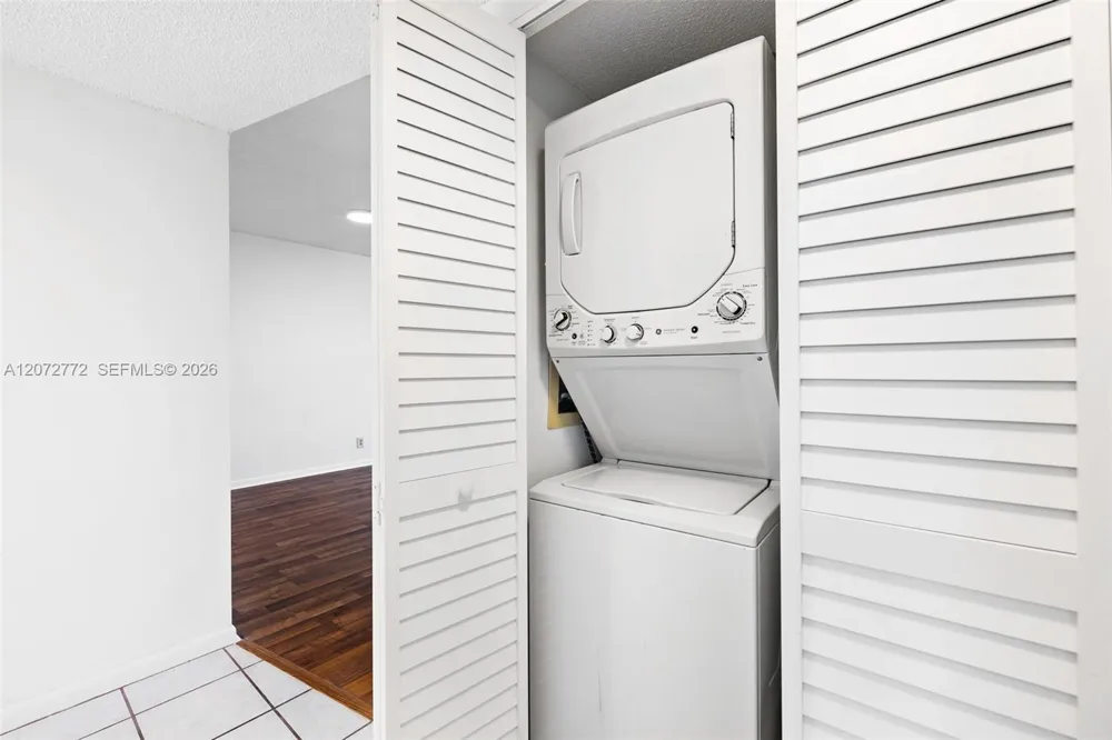 6890 Royal Palm Blvd #211H Margate, FL 33063
