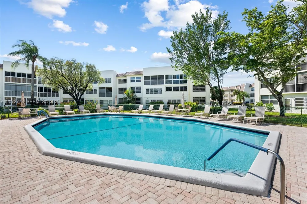 6890 Royal Palm Blvd #211H Margate, FL 33063