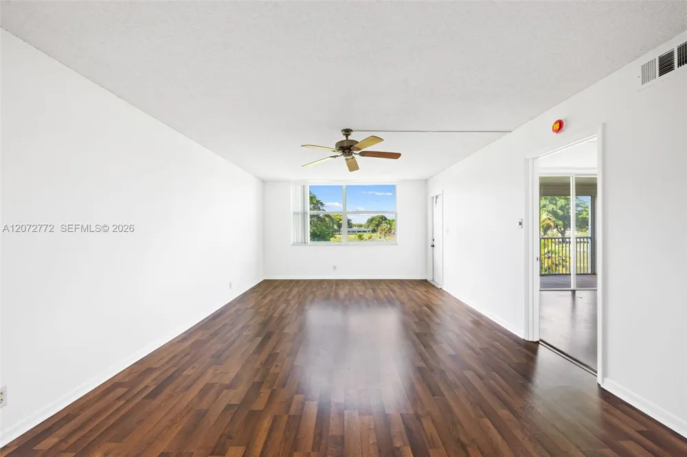 6890 Royal Palm Blvd #211H Margate, FL 33063