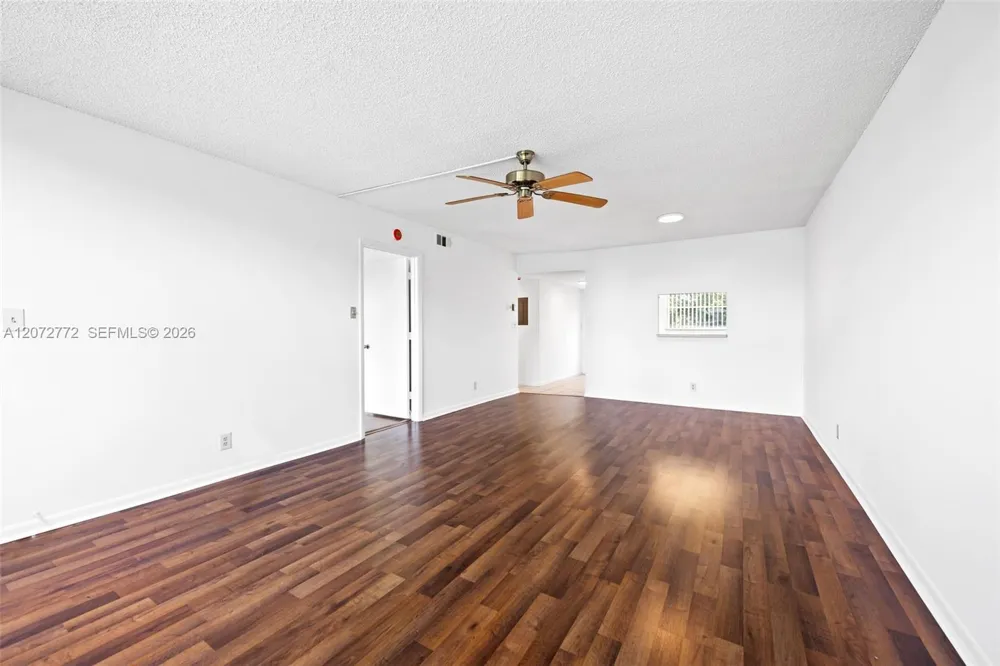 6890 Royal Palm Blvd #211H Margate, FL 33063