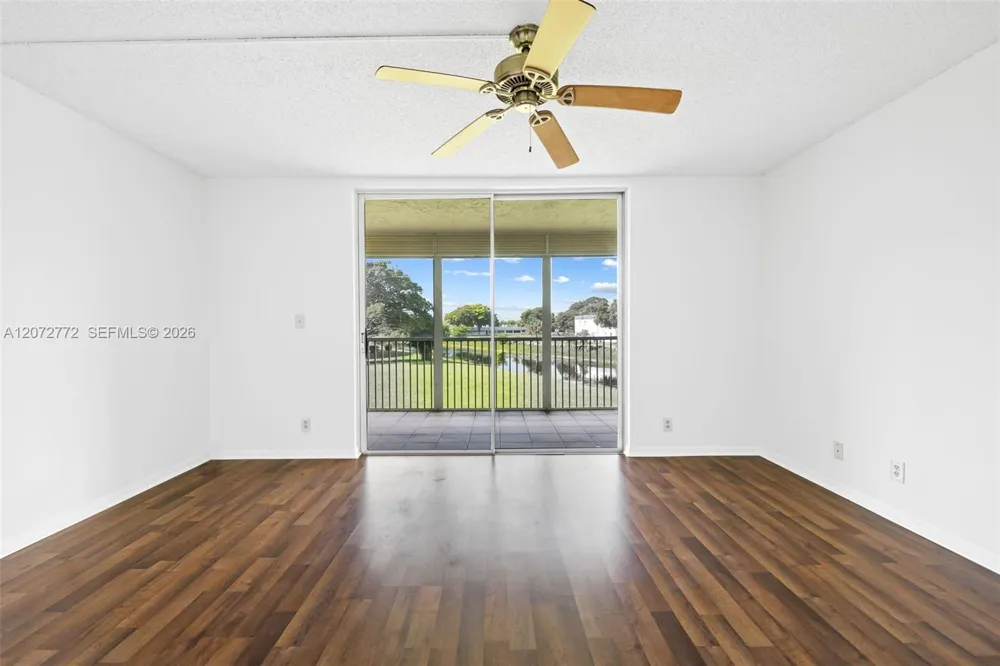 6890 Royal Palm Blvd #211H Margate, FL 33063