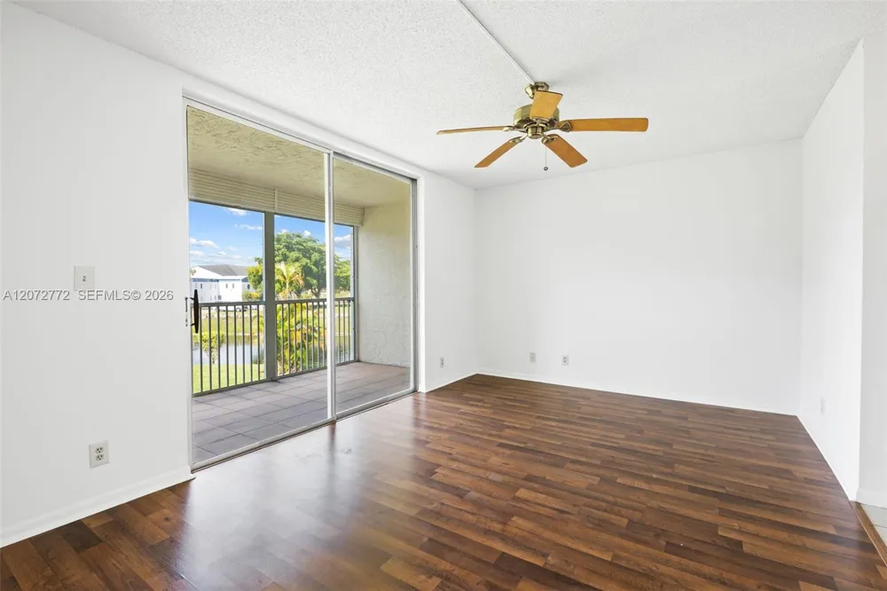 6890 Royal Palm Blvd #211H Margate, FL 33063