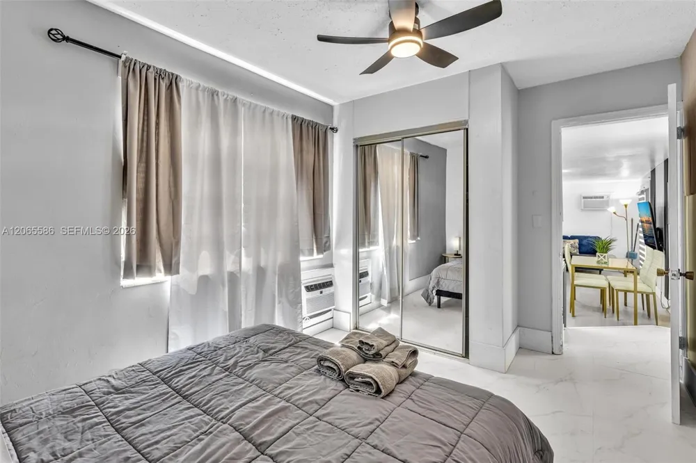 1943 Rodman St Hollywood, FL 33020