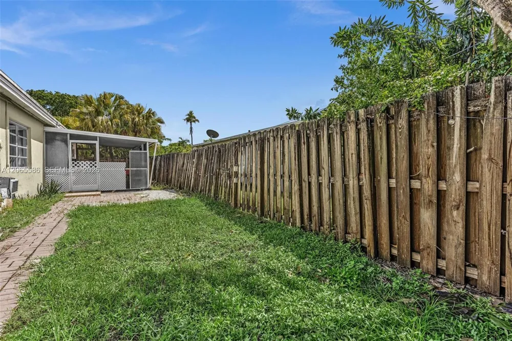 1943 Rodman St Hollywood, FL 33020
