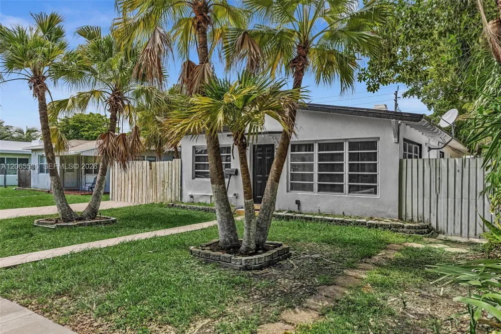 1943 Rodman St Hollywood, FL 33020