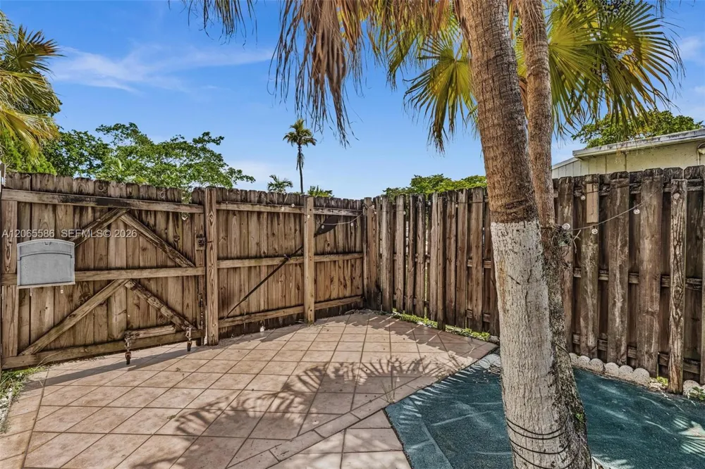 1943 Rodman St Hollywood, FL 33020