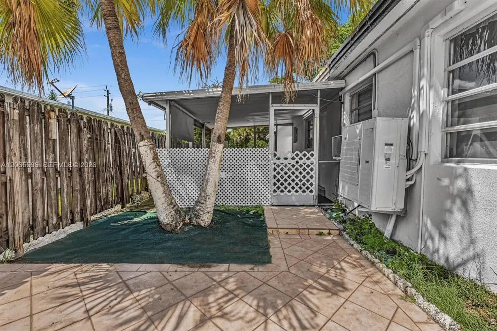 1943 Rodman St Hollywood, FL 33020