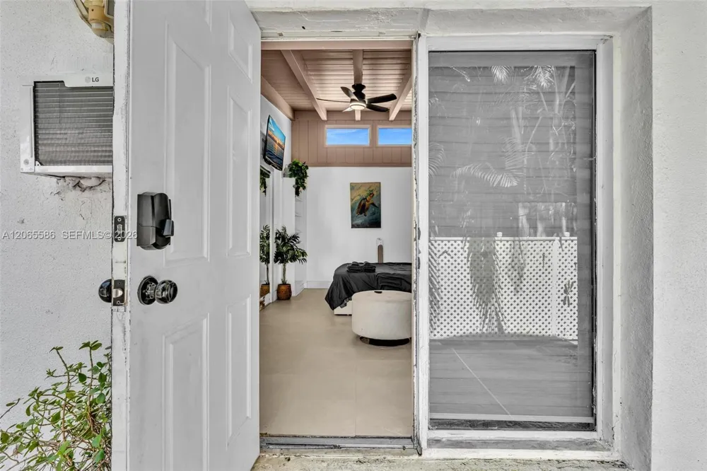 1943 Rodman St Hollywood, FL 33020