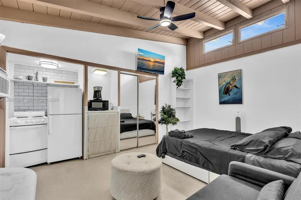 1943 Rodman St Hollywood, FL 33020