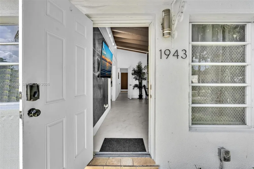 1943 Rodman St Hollywood, FL 33020