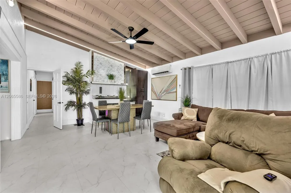 1943 Rodman St Hollywood, FL 33020