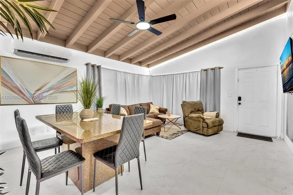 1943 Rodman St Hollywood, FL 33020
