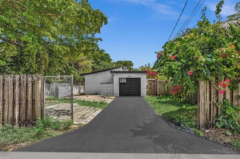 1943 Rodman St Hollywood, FL 33020