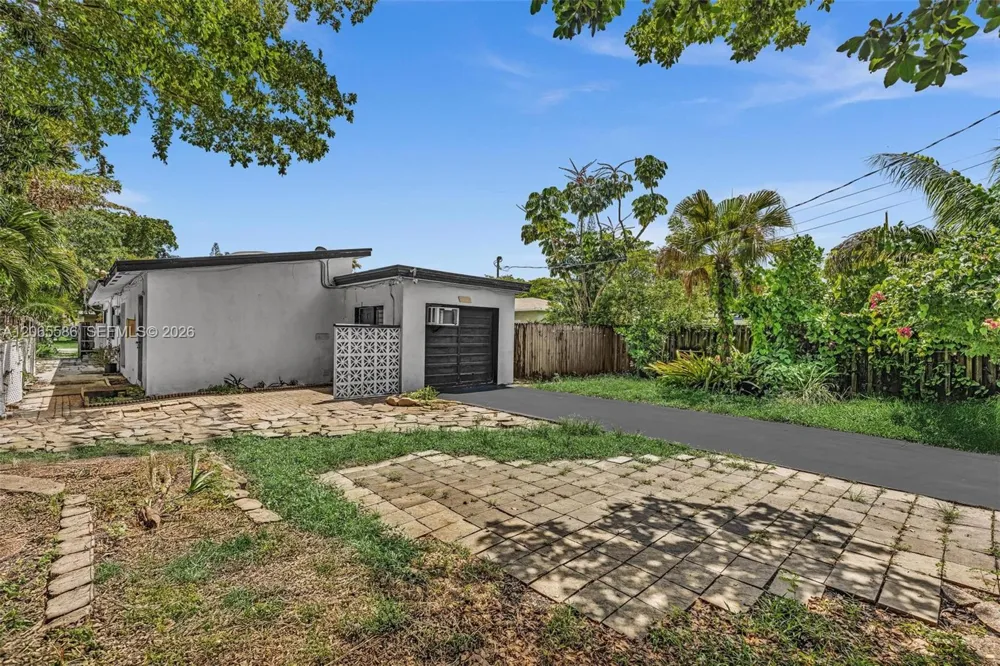 1943 Rodman St Hollywood, FL 33020