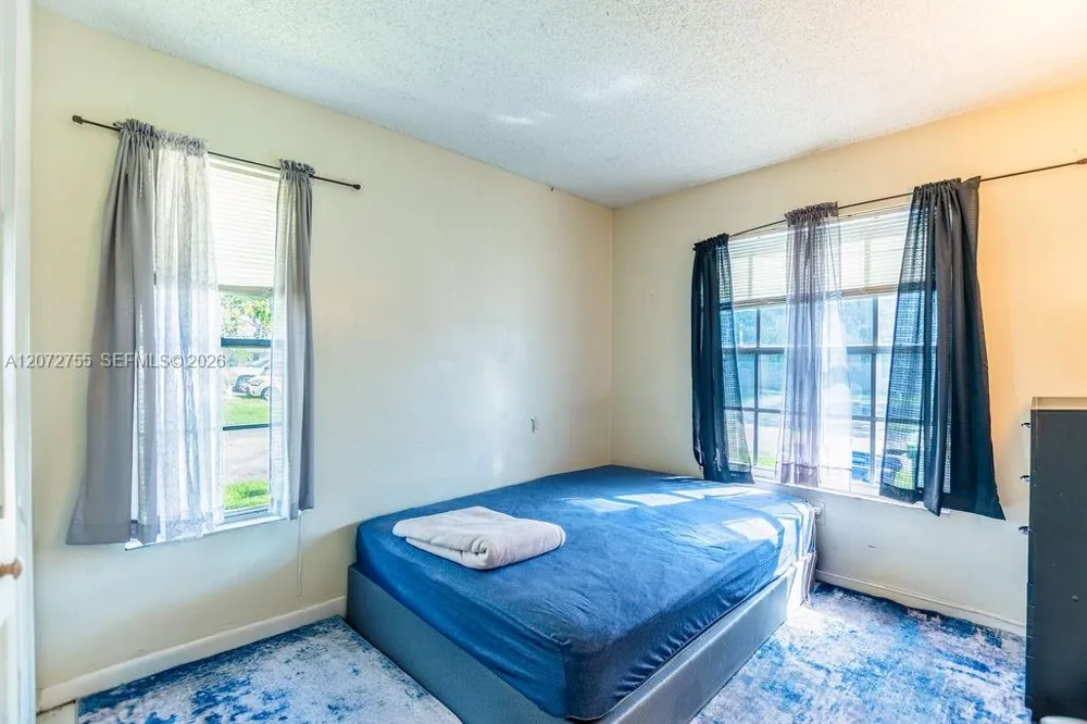 20404 NW 27th Ct Miami Gardens, FL 33056