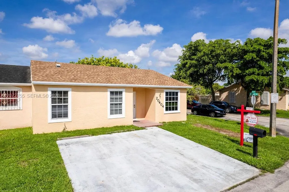 20404 NW 27th Ct Miami Gardens, FL 33056