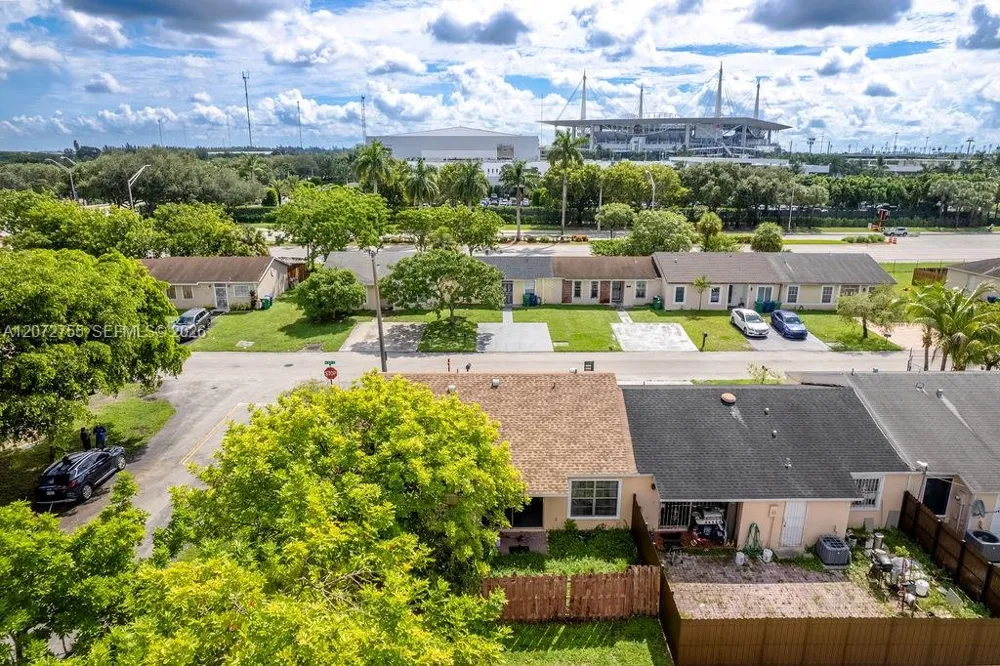 20404 NW 27th Ct Miami Gardens, FL 33056