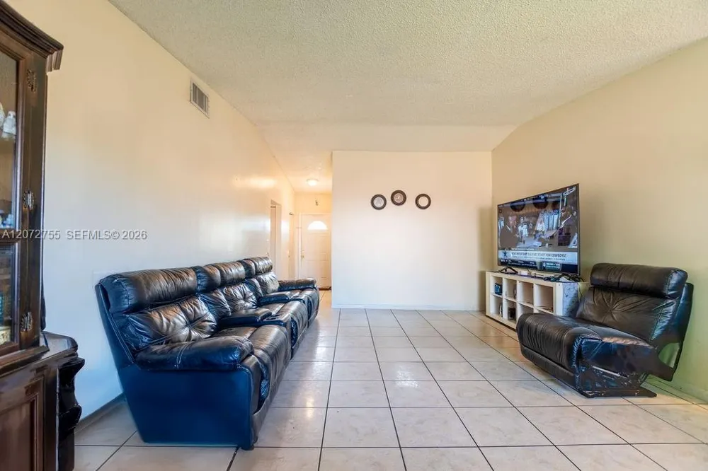 20404 NW 27th Ct Miami Gardens, FL 33056