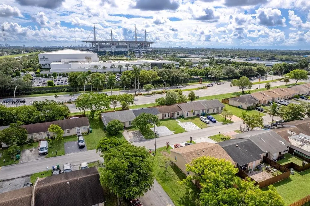 20404 NW 27th Ct Miami Gardens, FL 33056