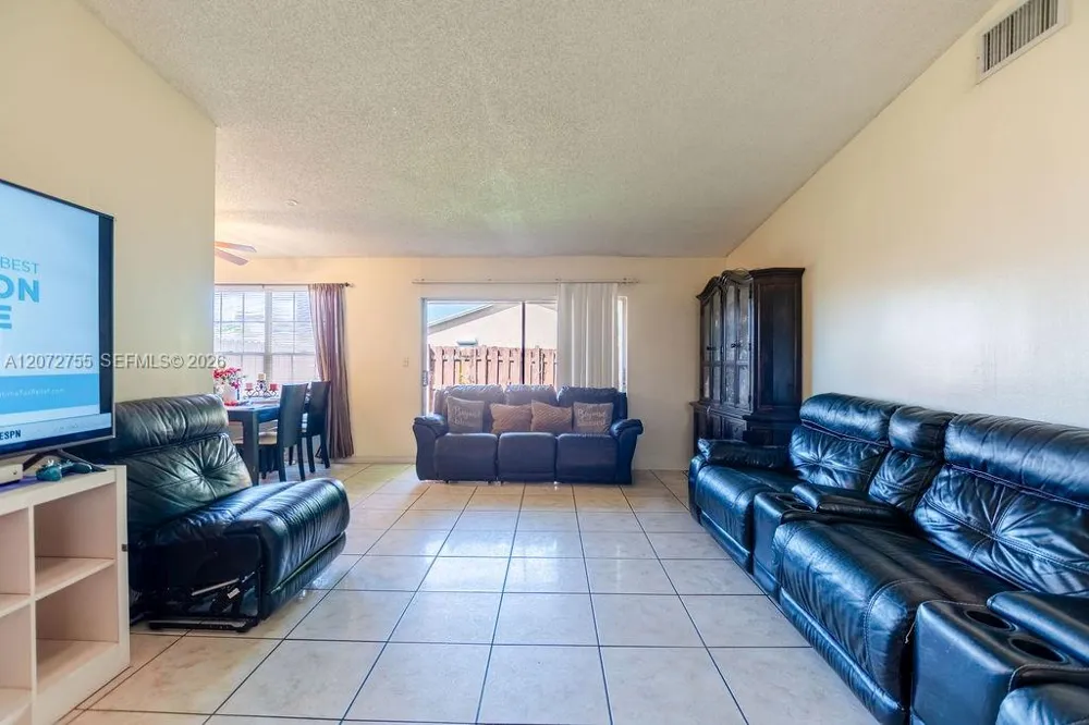 20404 NW 27th Ct Miami Gardens, FL 33056