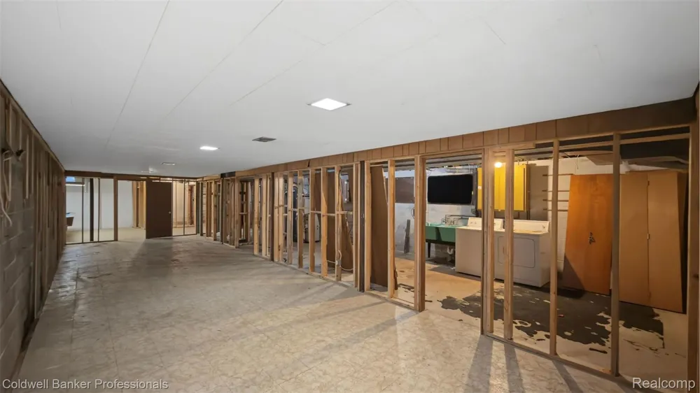 430 Spezia Drive Oxford Charter Township, MI 48371