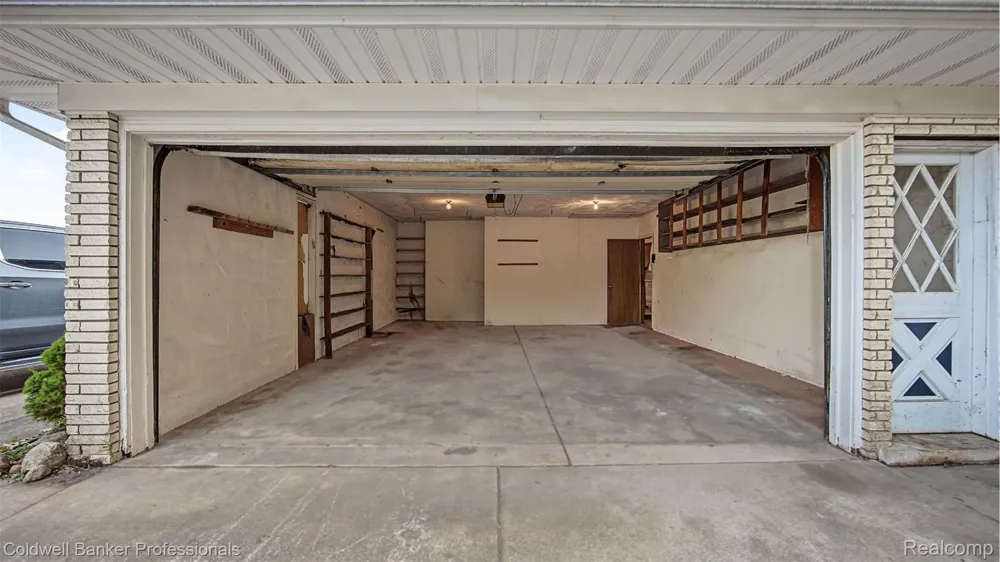 430 Spezia Drive Oxford Charter Township, MI 48371
