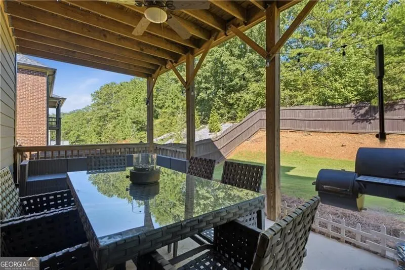 2530 Maple Ridge LN Cumming, GA 30041