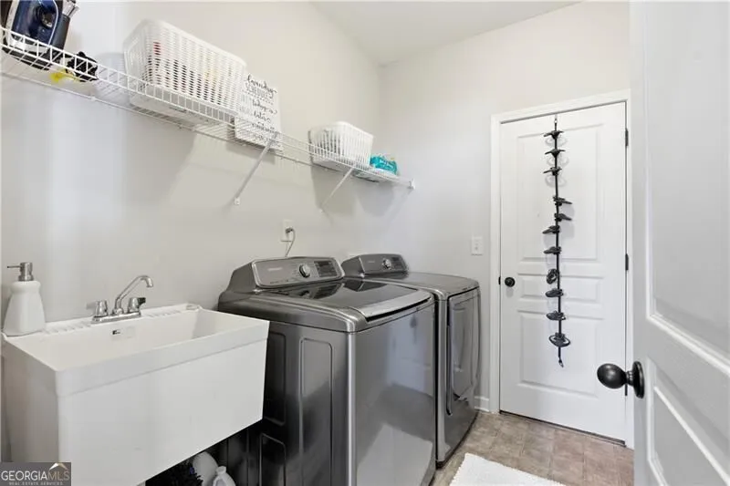 2530 Maple Ridge LN Cumming, GA 30041