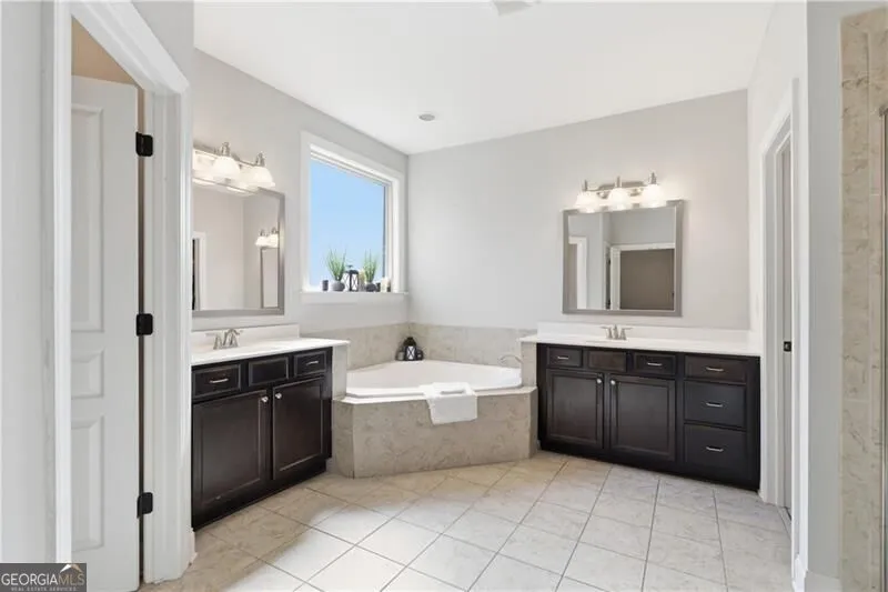 2530 Maple Ridge LN Cumming, GA 30041