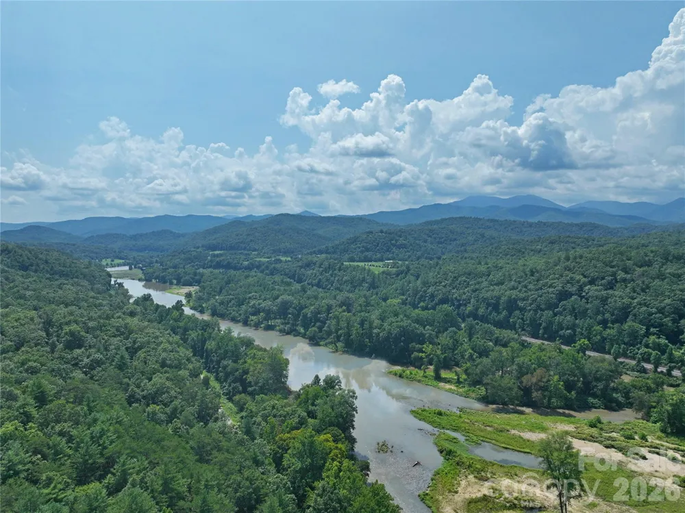 6080 River Road Hot Springs, NC 28743