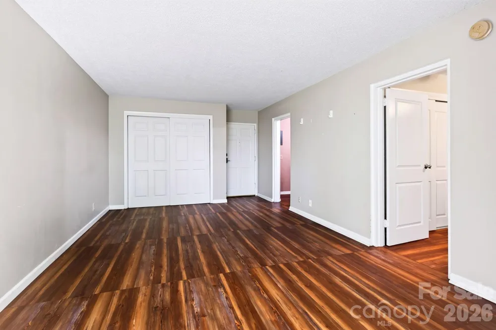 647 Town Mountain Road #105 Asheville, NC 28804