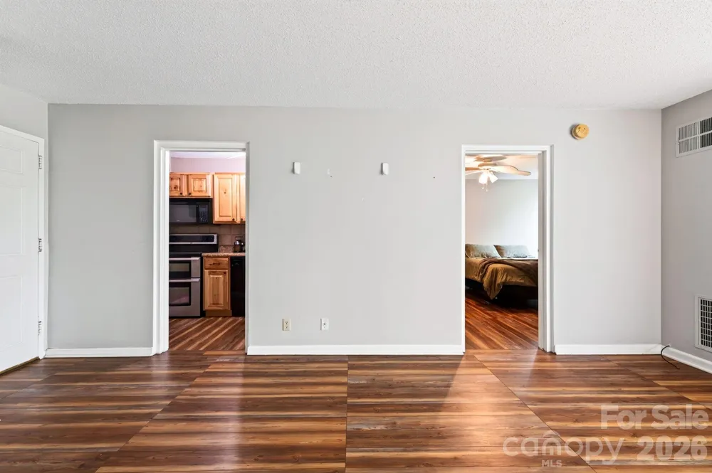 647 Town Mountain Road #105 Asheville, NC 28804