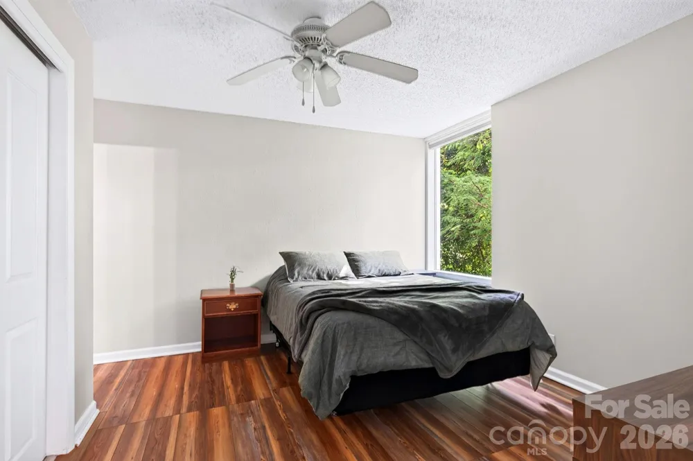 647 Town Mountain Road #105 Asheville, NC 28804