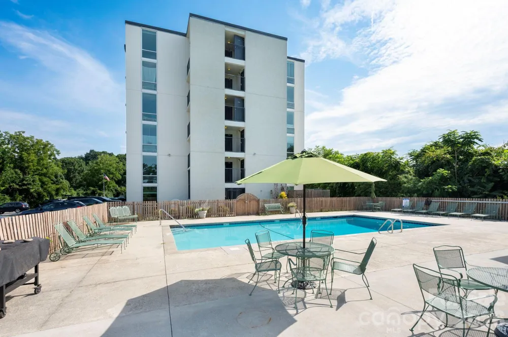 647 Town Mountain Road #105 Asheville, NC 28804