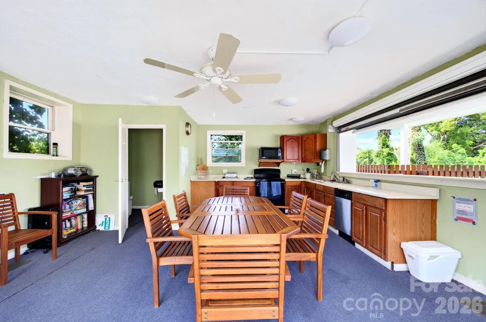 647 Town Mountain Road #105 Asheville, NC 28804