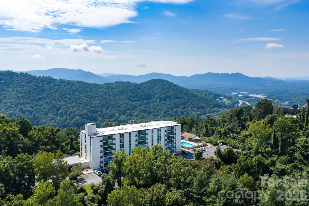 647 Town Mountain Road #105 Asheville, NC 28804