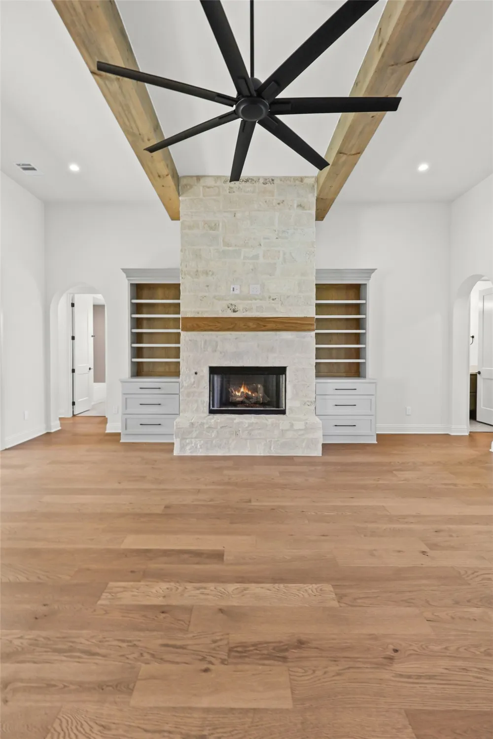509 Acorn Trail Granbury, TX 76049