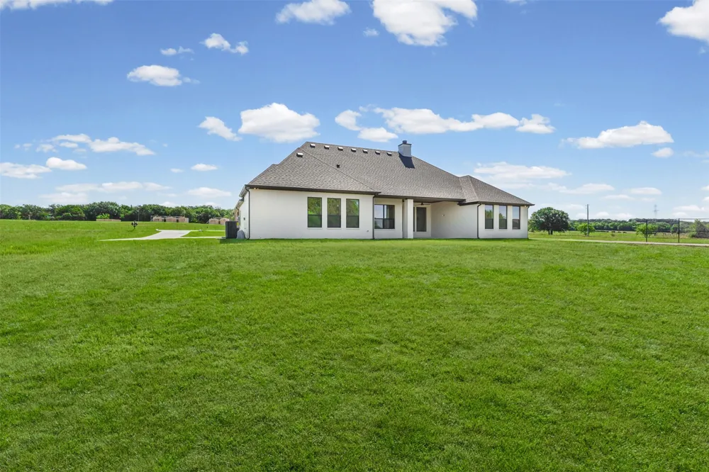 509 Acorn Trail Granbury, TX 76049