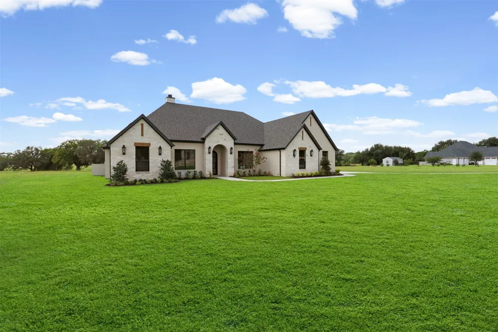 509 Acorn Trail Granbury, TX 76049