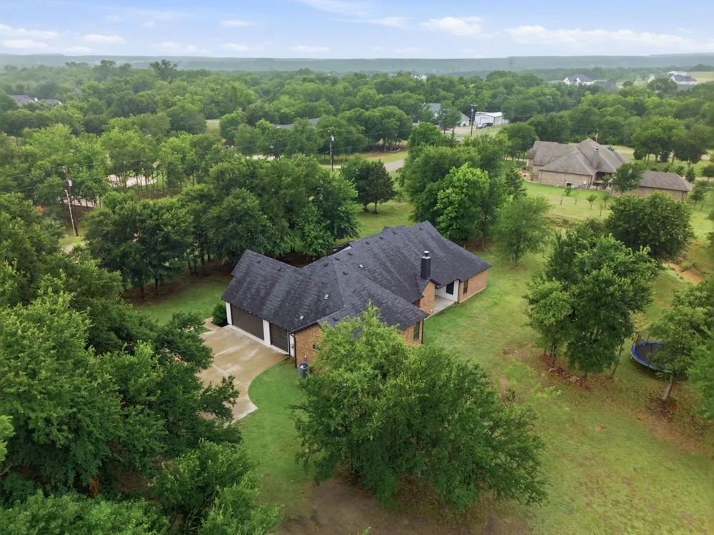 205 Deer Glade Court Azle, TX 76020