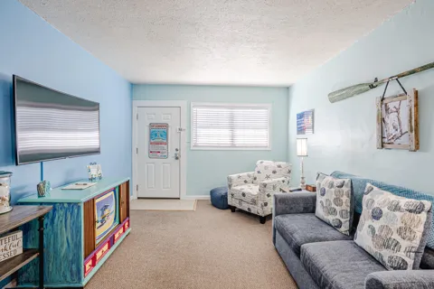 8524 Surf Drive