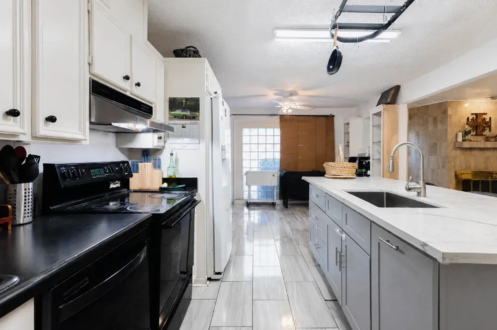 601 Westview Terrace Drive Sealy, TX 77474