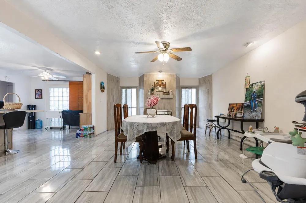 601 Westview Terrace Drive Sealy, TX 77474