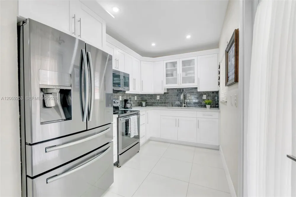 142 W 35th St Hialeah, FL 33012