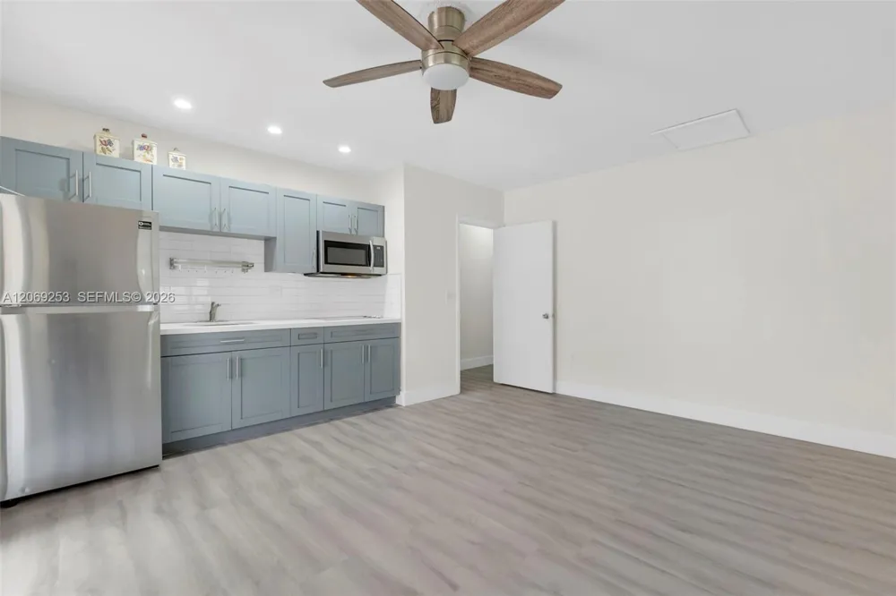 142 W 35th St Hialeah, FL 33012