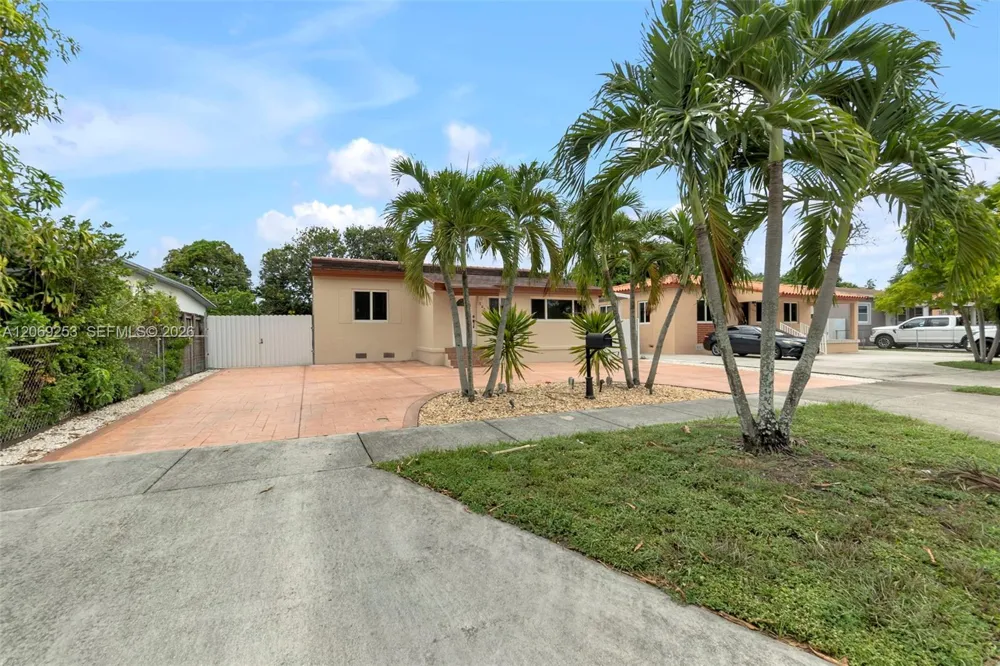 142 W 35th St Hialeah, FL 33012
