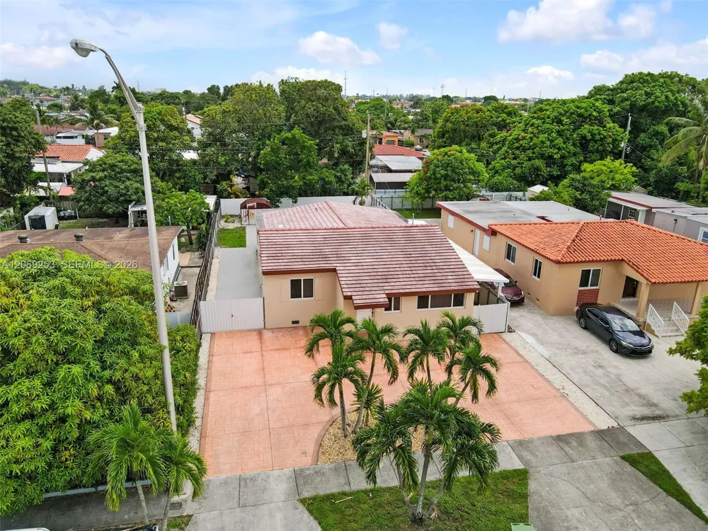 142 W 35th St Hialeah, FL 33012