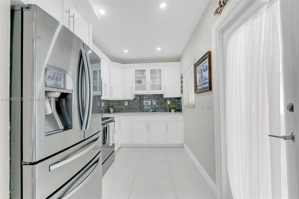 142 W 35th St Hialeah, FL 33012