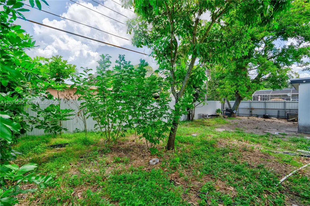 7636 Alhambra Blvd Miramar, FL 33023